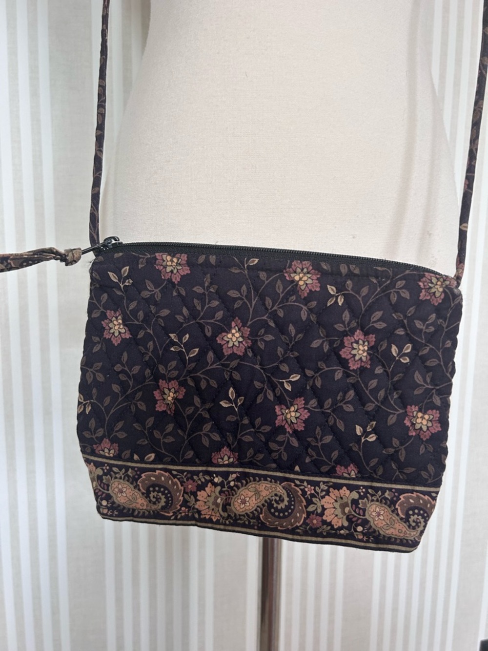 Vera Bradley Vintage Black Walnut Quilted Crossbody Bag Retired Pattern Vintage